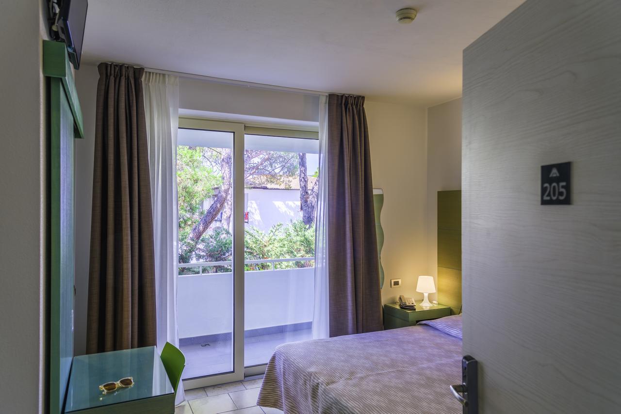 Hotel Montecristo มารินา ดิ กัมโป ภายนอก รูปภาพ